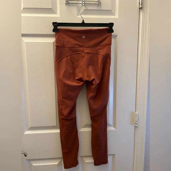 Lululemon Everlux and Mesh High-Rise Tight 25"
Dark Terracotta - Picture 6 of 8